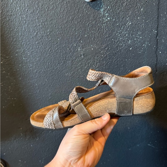 Taos Brown Comfort Sandals with Adjustable Straps - Picture 3 of 8